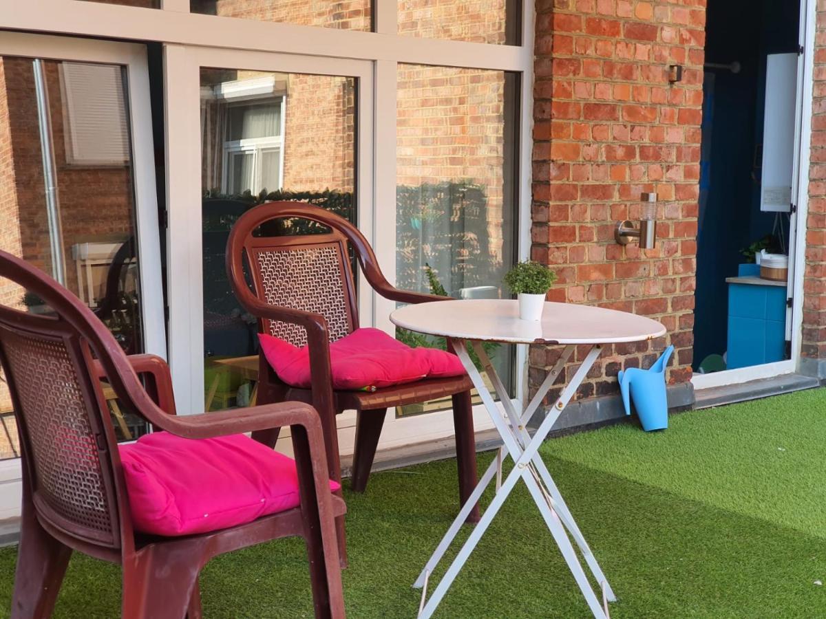 나무르 Ibiza Vibes Studio - Festive, Beach & Sun Atmosphere - Amazing Location In City Center 아파트 외부 사진